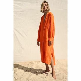 ザラ(ZARA)の新品未着用 ZARA 23SS リネンロングワンピースオレンジLサイズ(ロングワンピース/マキシワンピース)