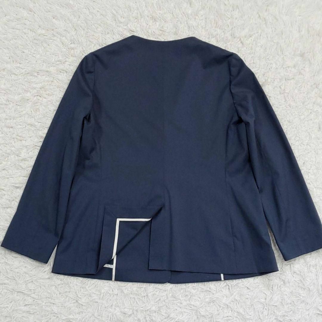 ICB(アイシービー)の美品 4XL アイシービー ノーカラー パンツ スーツ 上下 紺 大きいサイズ レディースのフォーマル/ドレス(スーツ)の商品写真