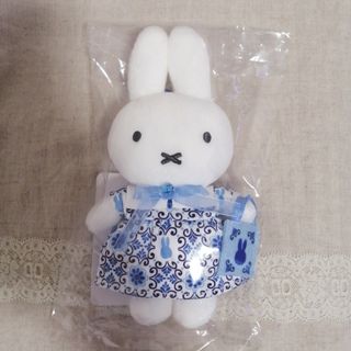 ミッフィー(miffy)のミッフィー　zakka festa デルフト柄のワンピース　マスコット　限定(キャラクターグッズ)