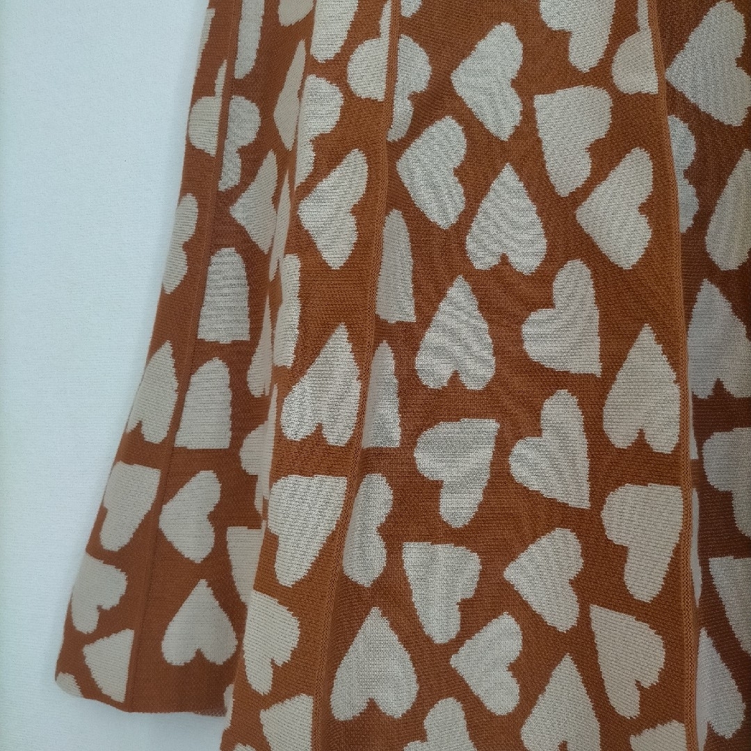 ハート柄 ニット フレア ロングスカート レディースのスカート(ロングスカート)の商品写真
