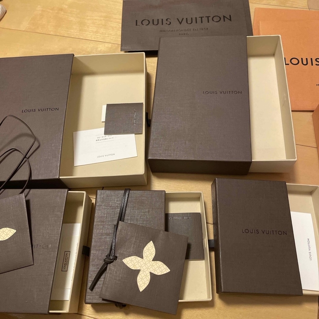 LOUIS VUITTON(ルイヴィトン)のルイヴィトン空き箱、ショップ袋 レディースのバッグ(ショップ袋)の商品写真