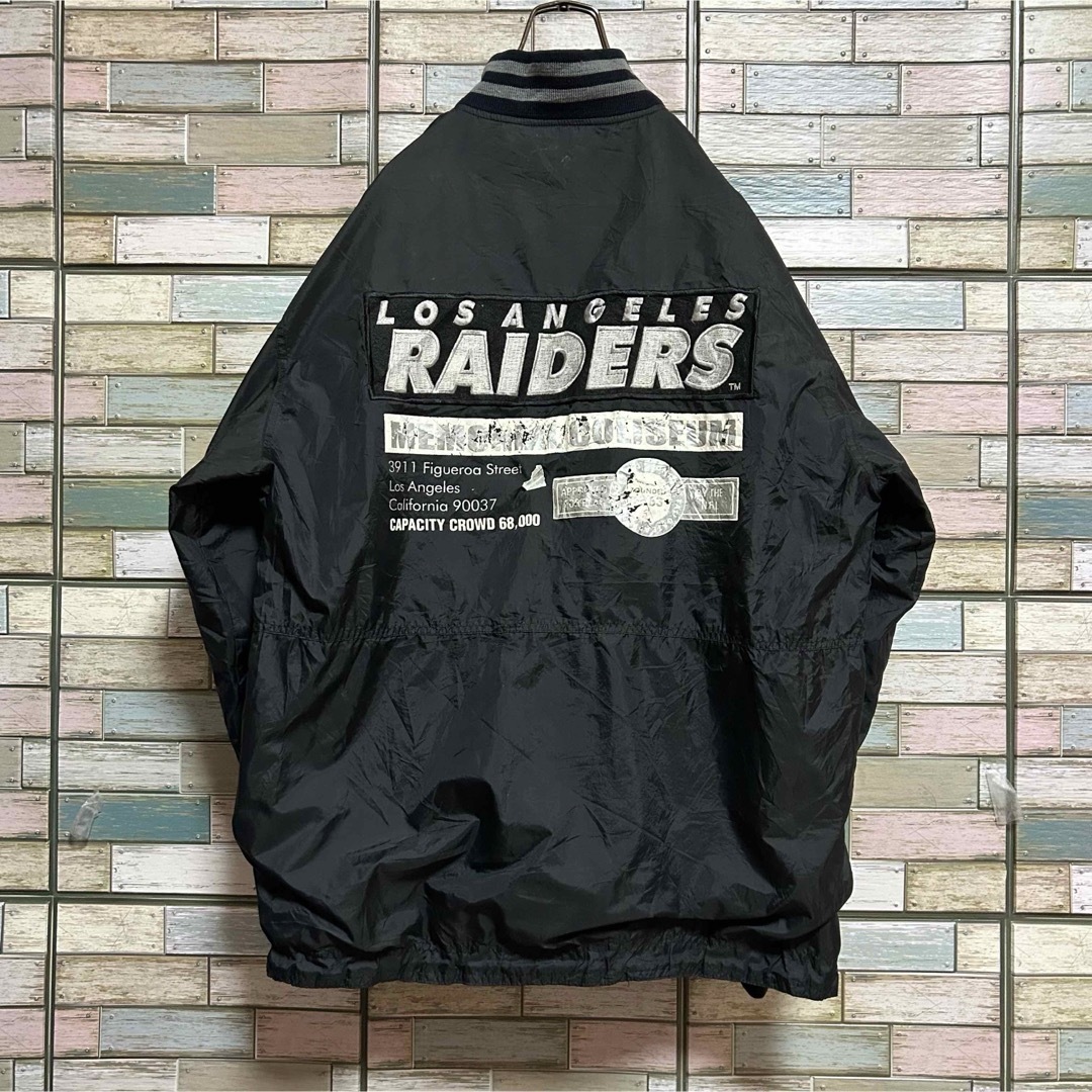 NFL ラスベガスレイダース ナイロンジャケット ビッグ刺繍ロゴの NFL ラスベガスレイダース ナイロンジャケット ビッグ刺繍ロゴの