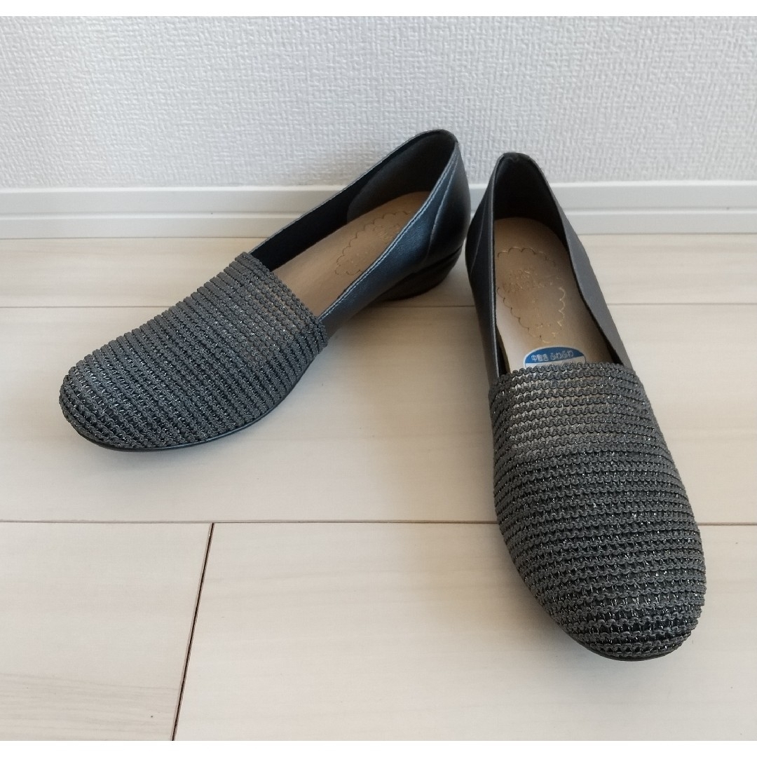 （397）FIRST CONTACT ダークシルバー シューズ（24.5cm） レディースの靴/シューズ(その他)の商品写真