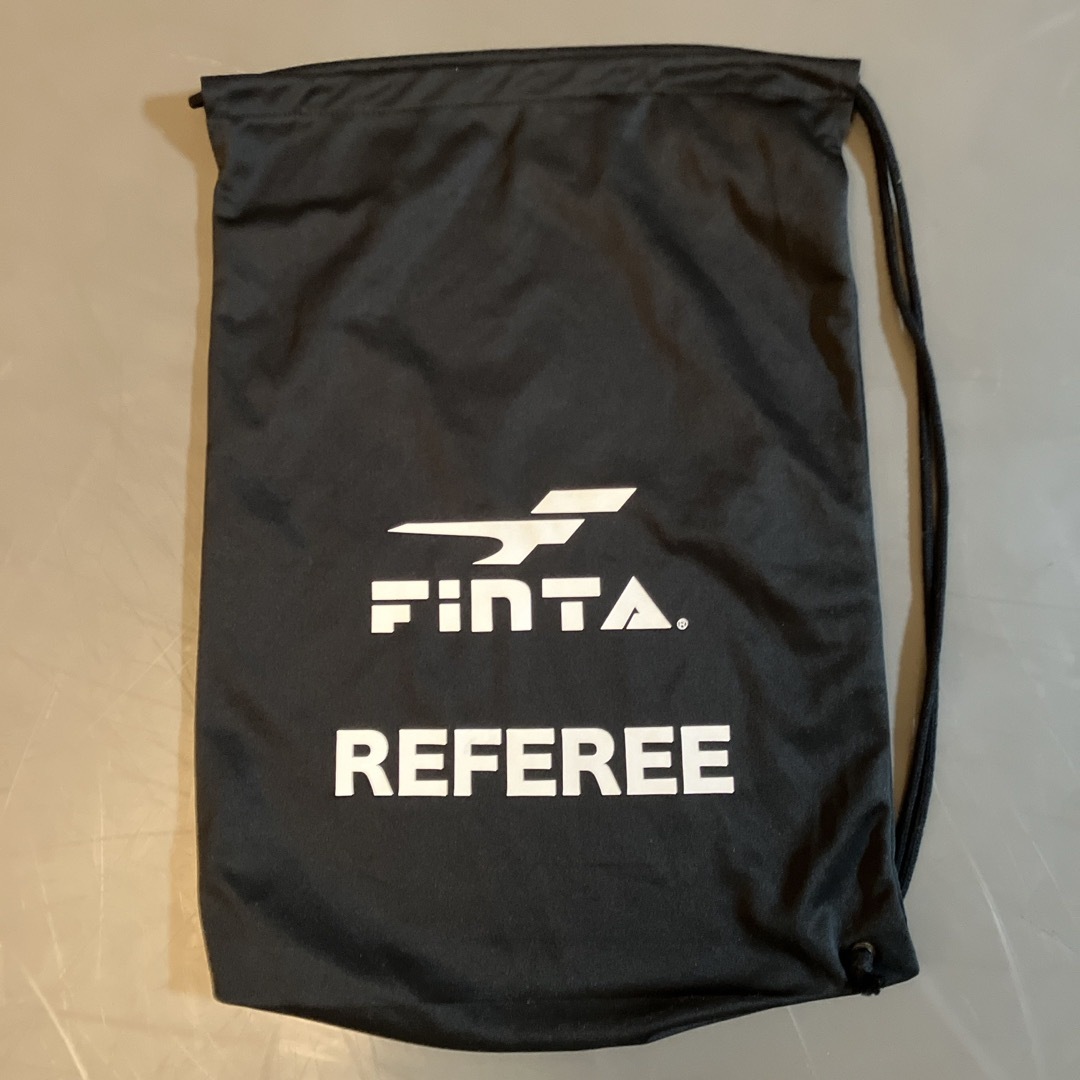FinTA(フィンタ)のフィンタ サッカー レフェリー3点セット Sサイズ+ 審判カード(おまけ) スポーツ/アウトドアのサッカー/フットサル(ウェア)の商品写真