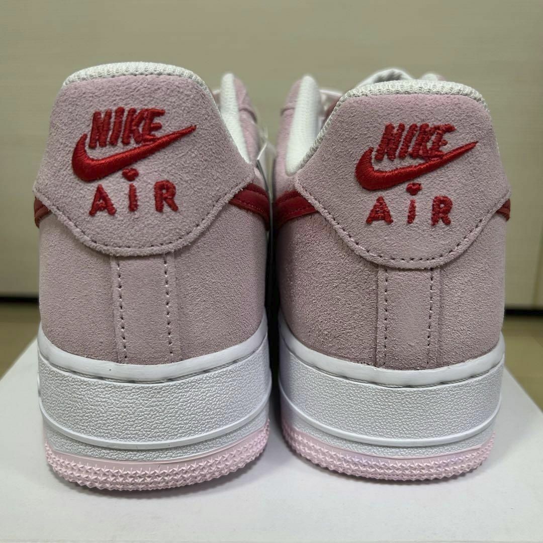 NIKE(ナイキ)のNIKE AIR FORCE 1 '07 QS VALENTINES DAY メンズの靴/シューズ(スニーカー)の商品写真