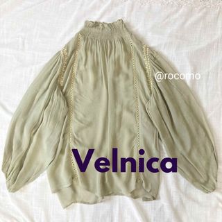 Velnica - ヴェルニカ　春色のボリューム袖ハイネックレースブラウス　Velnica