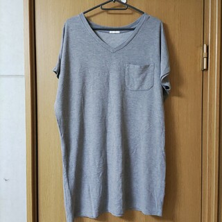 ジーユー(GU)のGUVネックロングTシャツ(Tシャツ(半袖/袖なし))