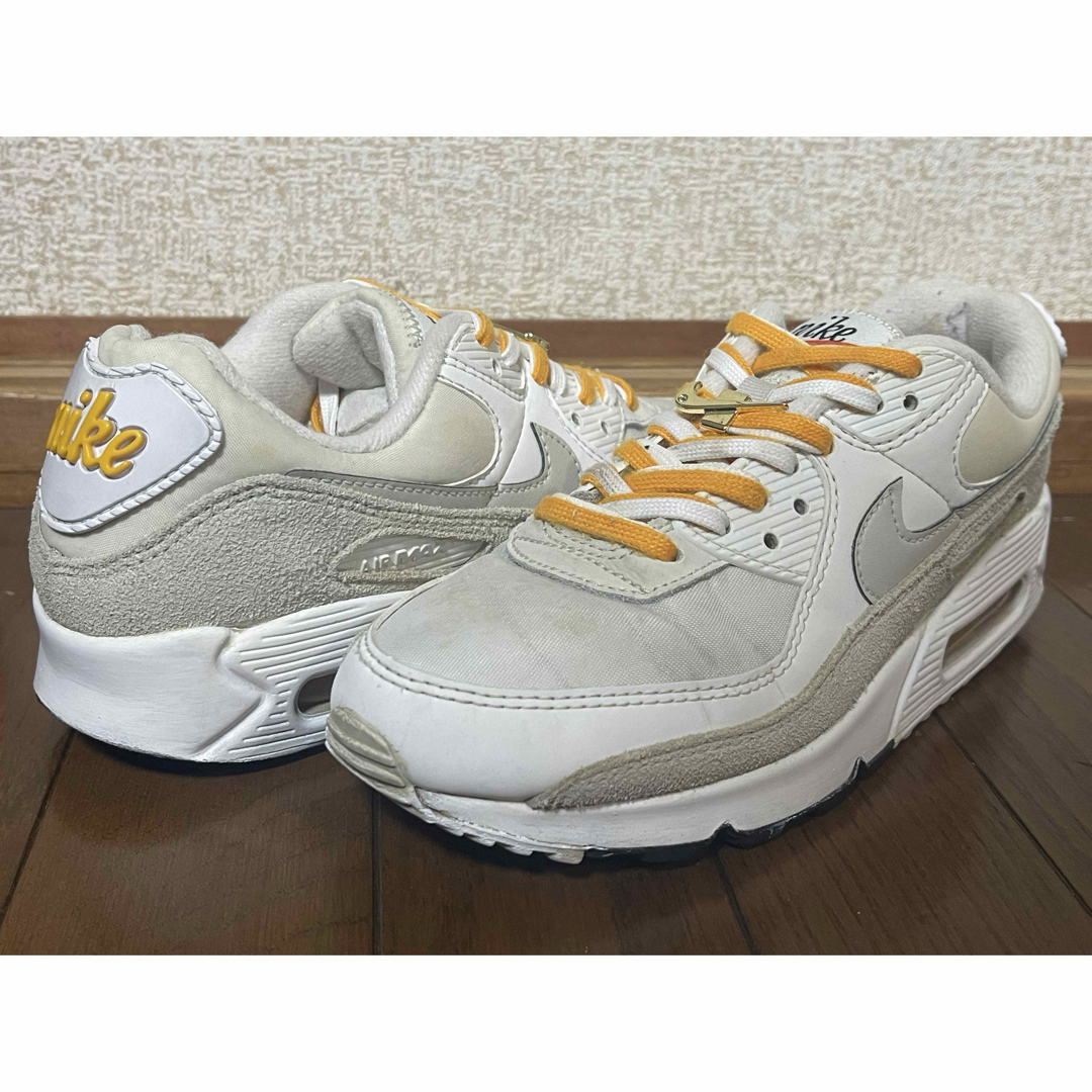 NIKE(ナイキ)のNIKE WMNS AIR MAX 90 SE"FIRST USE"24.0cm レディースの靴/シューズ(スニーカー)の商品写真