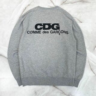 シーディージー(CDG（COMME des GARÇONS）)のグッドデザインショップコムデギャルソン　バックロゴスウェットプルオーバー　グレー(スウェット)