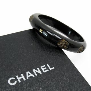 シャネル(CHANEL)のシャネル CHANEL バングル ブレスレット カメリア ココマーク ウッド ブラック/ベージュ レディース 送料無料【中古】 w0074a(ブレスレット/バングル)