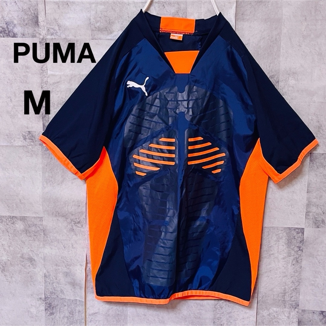 PUMA(プーマ)のプーマプルオーバー　ピステ　メッシュ　刺繍ロゴ　M 半袖　ウェア スポーツ/アウトドアのサッカー/フットサル(ウェア)の商品写真