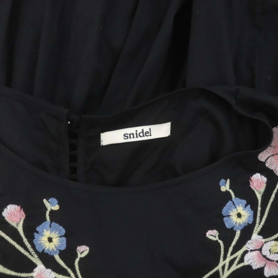 SNIDEL(スナイデル)のスナイデル コットンエンブロイダリーワンピース ミニ 刺繍 九分袖 F 黒 レディースのワンピース(ミニワンピース)の商品写真