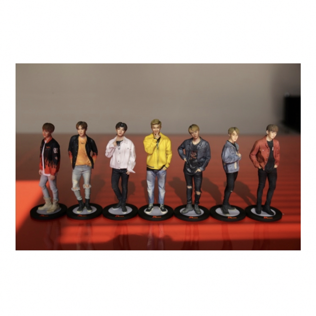 防弾少年団(BTS)(ボウダンショウネンダン)のBTS 防弾少年団 SK telecom テレコム公式　フィギュア ソクジン エンタメ/ホビーのCD(K-POP/アジア)の商品写真