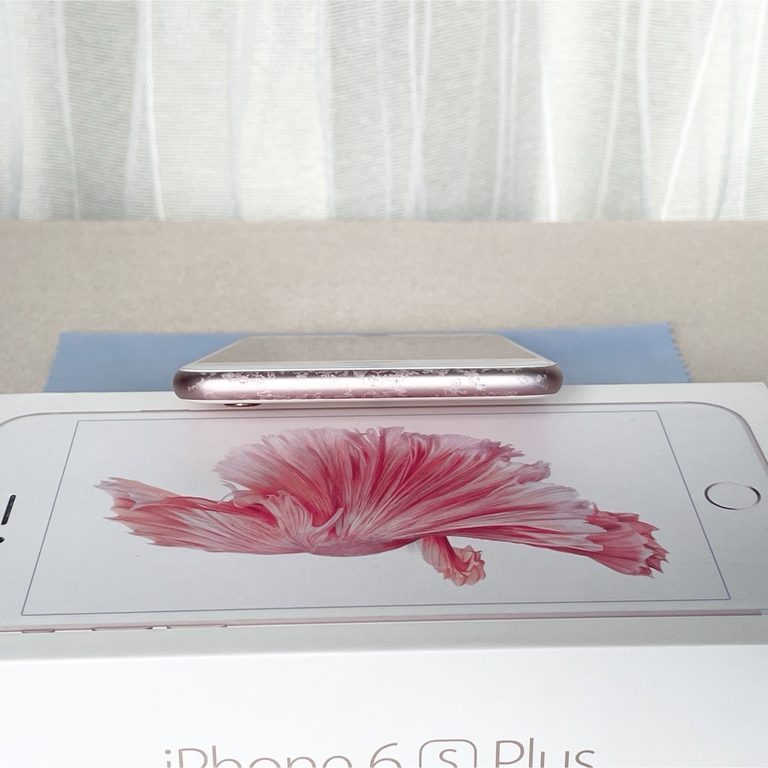 Apple(アップル)のiPhone 6s Plus 64GB ローズゴールド docomo スマホ/家電/カメラのスマートフォン/携帯電話(スマートフォン本体)の商品写真