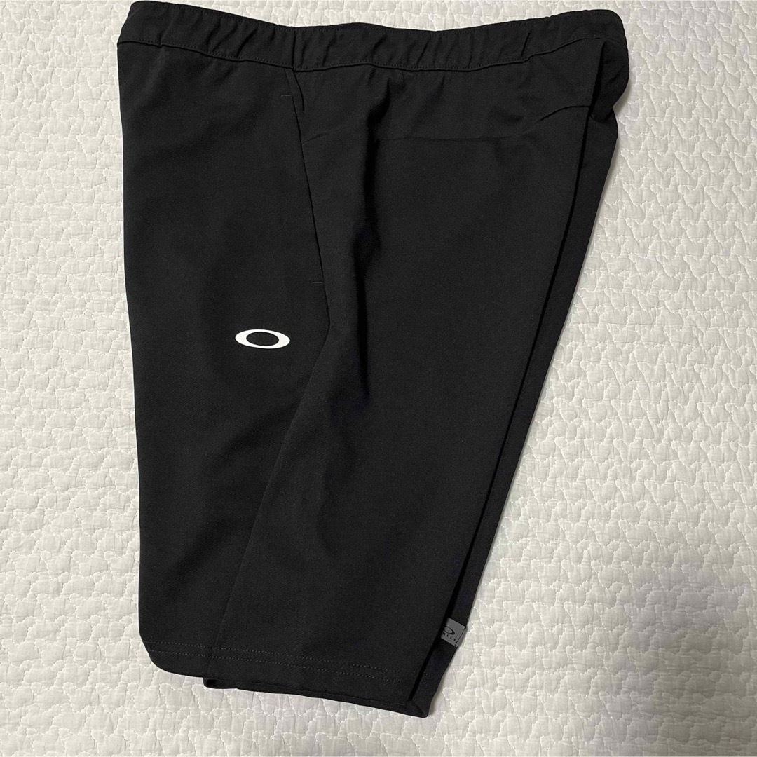 Oakley(オークリー)のOAKLEY ハーフパンツ XL 黒 メンズのパンツ(ショートパンツ)の商品写真