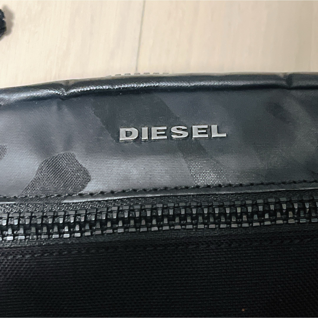 DIESEL(ディーゼル)の【美品】 DIESEL ショルダーバッグ メンズ クロスボディーバッグ メンズのバッグ(ショルダーバッグ)の商品写真