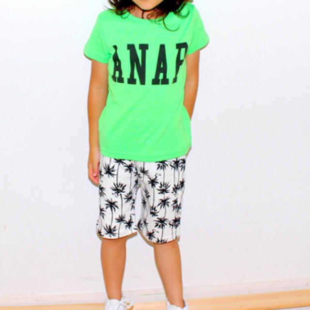 ANAP Kids(アナップキッズ)のANAP kids★バックメッセージ ロゴ Ｔシャツ キッズ/ベビー/マタニティのキッズ服男の子用(90cm~)(Tシャツ/カットソー)の商品写真