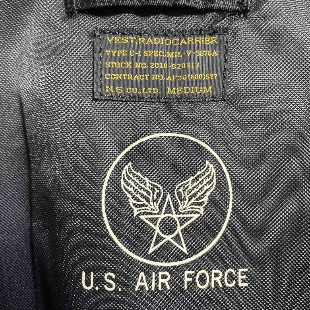 MILITARY(ミリタリー)のU.S.AIR FORCE E-1 ラジオベスト ミリタリーベスト ブラック M メンズのトップス(ベスト)の商品写真