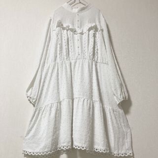 シーイン(SHEIN)のバンドカラーのボリューミーでゆるっとしたフリルロングティアードワンピース　2枚組(ロングワンピース/マキシワンピース)