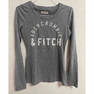 アバクロンビーアンドフィッチ(Abercrombie&Fitch)のアバクロ　長T レディース(Tシャツ(長袖/七分))