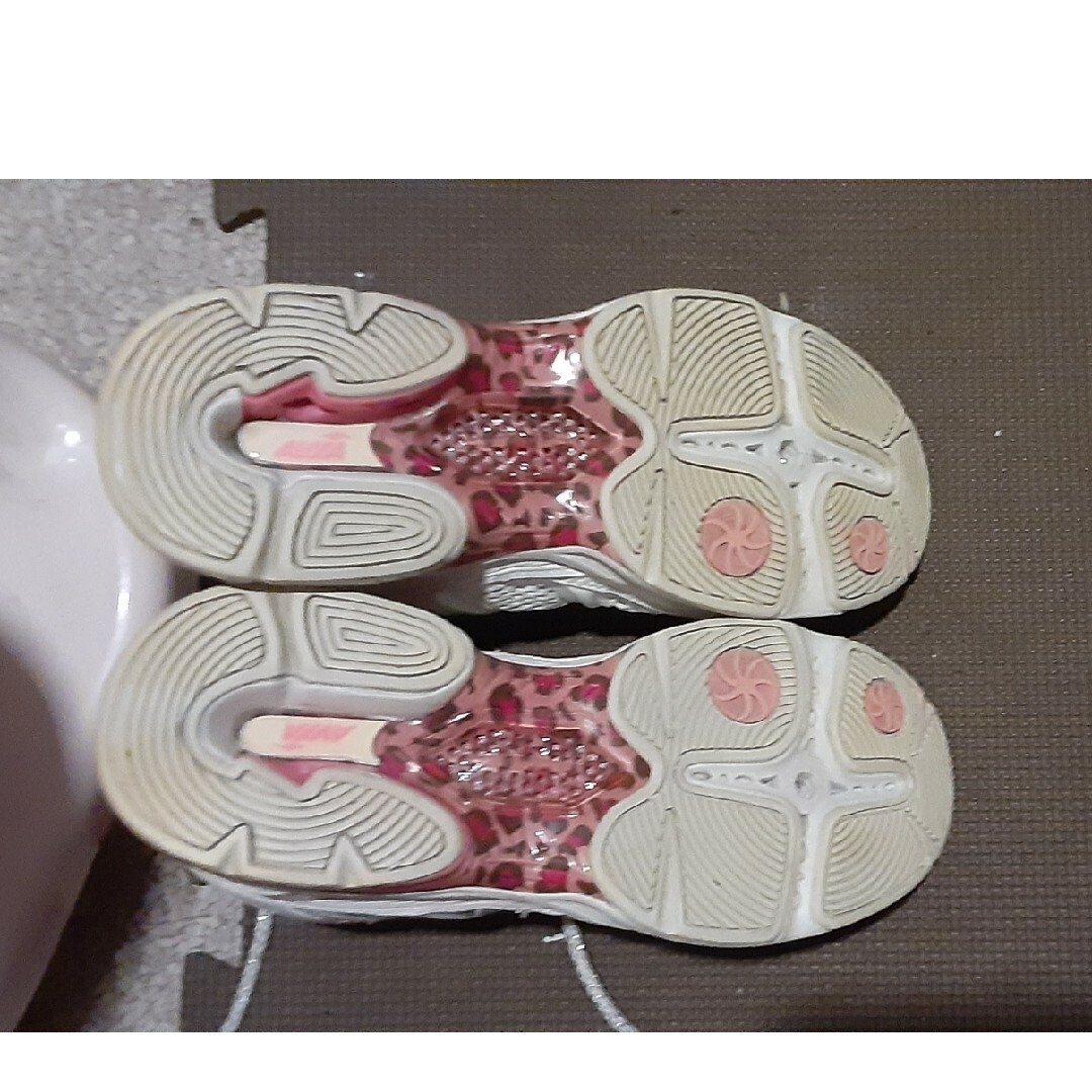 AVIAフィットネスシューズ　24.0cm レディースの靴/シューズ(スニーカー)の商品写真