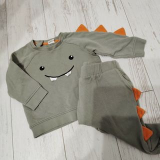 お値下げ！H＆Ｍ　ダイナソー　セットアップ　80