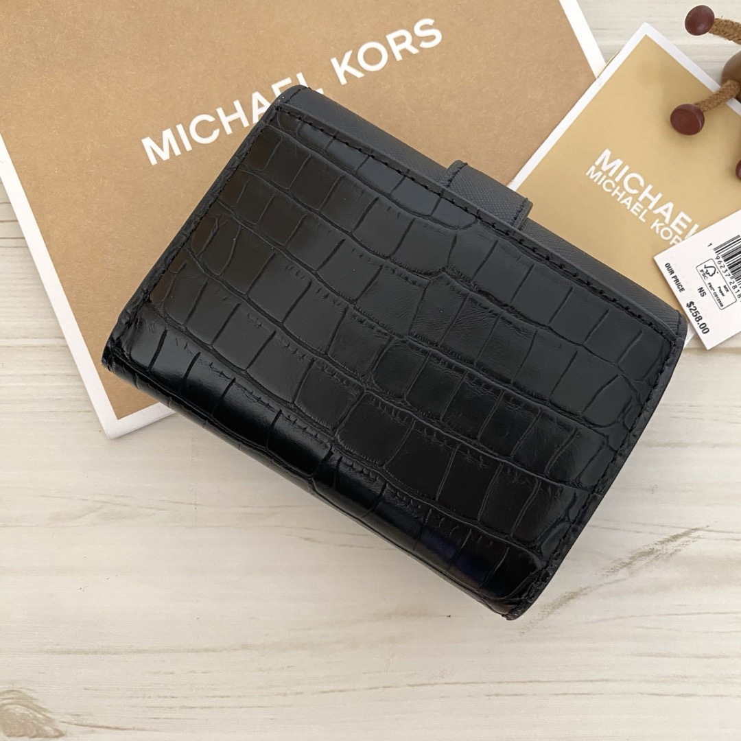 Michael Kors(マイケルコース)の新作 MICHAEL KORS 折り財布 クロコ ブラック 折り財布 レディースのファッション小物(財布)の商品写真