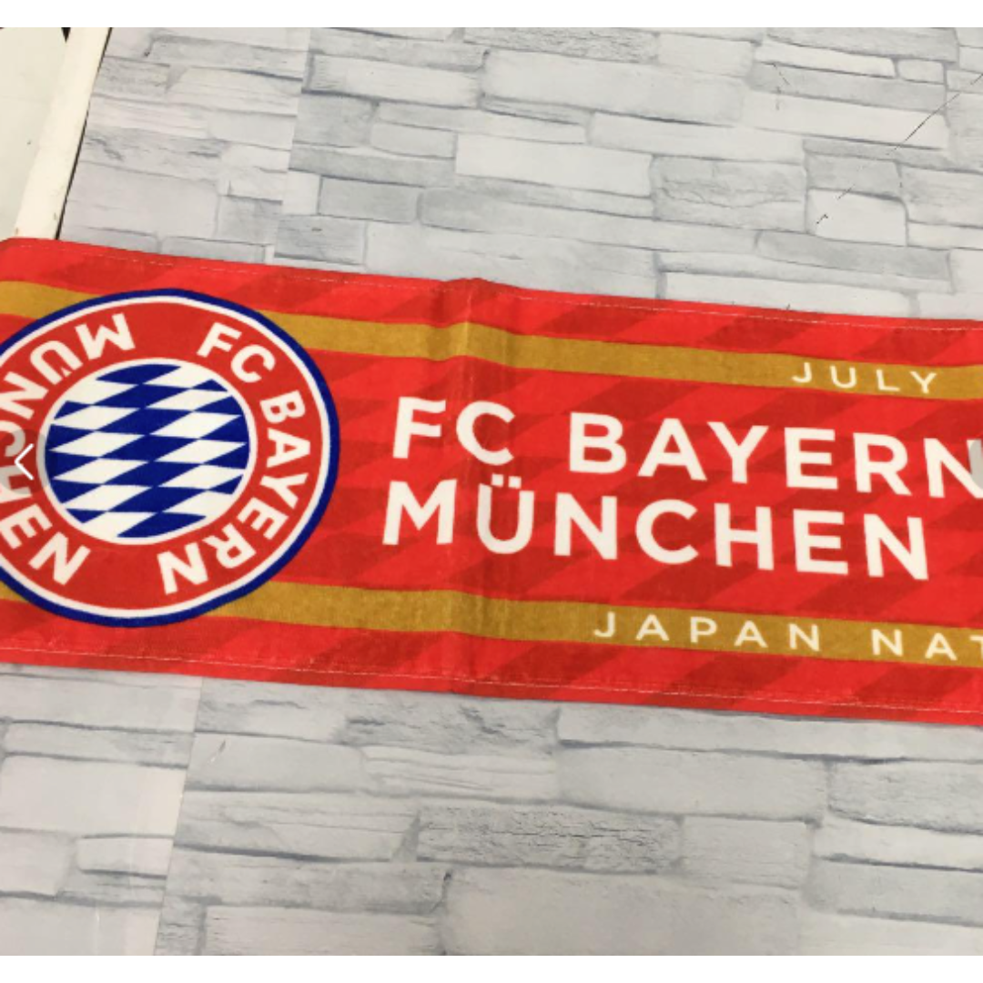 マンC×バイエルンAudiFootballSummit対戦記念タオルマフラー スポーツ/アウトドアのサッカー/フットサル(記念品/関連グッズ)の商品写真