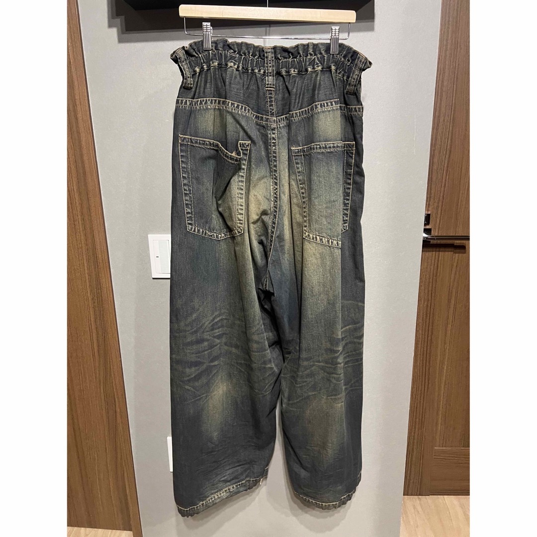 Maison MIHARA YASUHIRO(メゾンミハラヤスヒロ)のMaison MIHARA YASUHIRO DENIM BAKER PANTS メンズのパンツ(デニム/ジーンズ)の商品写真