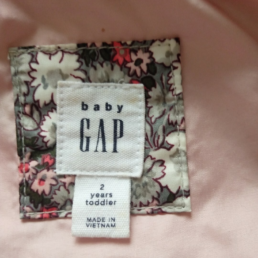 babyGAP(ベビーギャップ)の【95】GAPbaby ベスト キッズ/ベビー/マタニティのキッズ服女の子用(90cm~)(ジャケット/上着)の商品写真