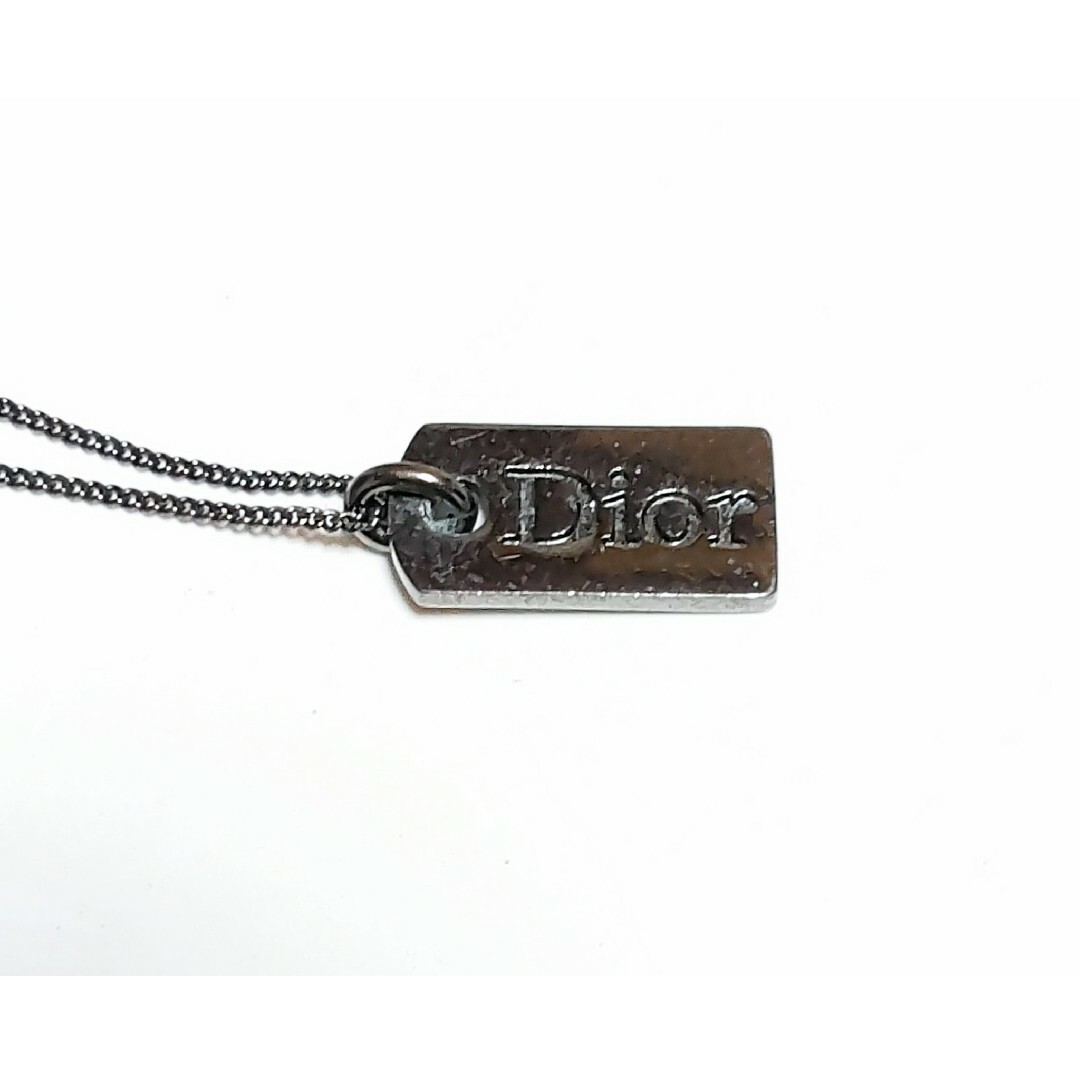 Christian Dior(クリスチャンディオール)のDior クリスチャンディオール ロゴ プレート ネックレス ブラック シルバー レディースのアクセサリー(ネックレス)の商品写真