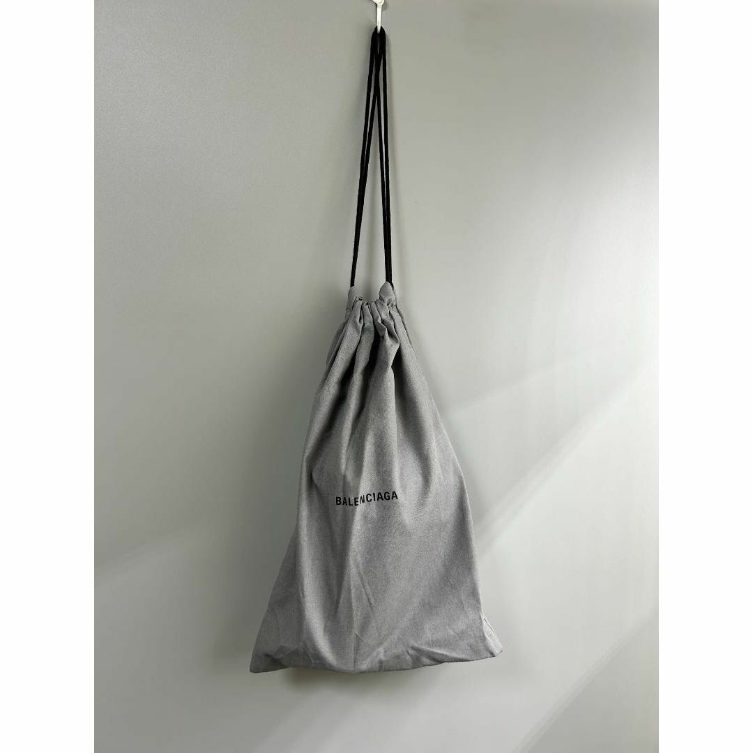 Balenciaga(バレンシアガ)の＜BALENCIAGA＞バケットバッグ/WHEEL/ドット柄/水玉模様/ブラック レディースのバッグ(ハンドバッグ)の商品写真