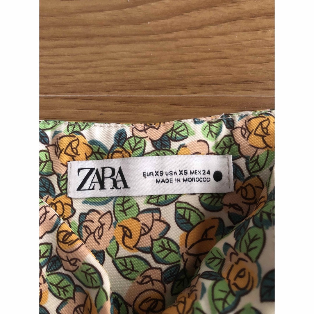 ZARA(ザラ)のzaraワイドパンツ レディースのパンツ(カジュアルパンツ)の商品写真