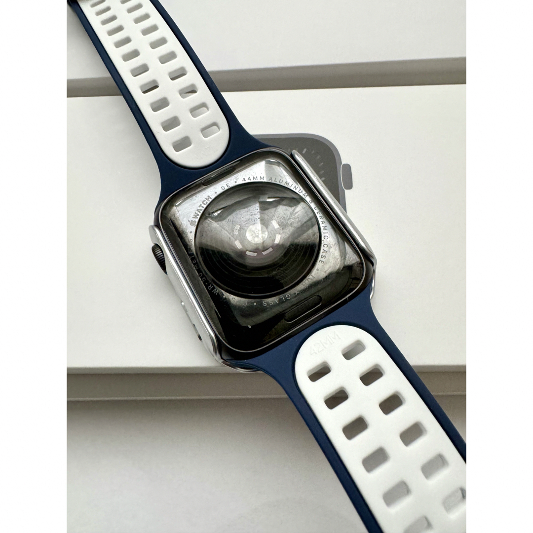 APPLE WATCH NIKE SE 44mm スペースグレー - スマートフォン/携帯電話 APPLE WATCH NIKE SE 44mm スペースグレー - スマートフォン/携帯電話