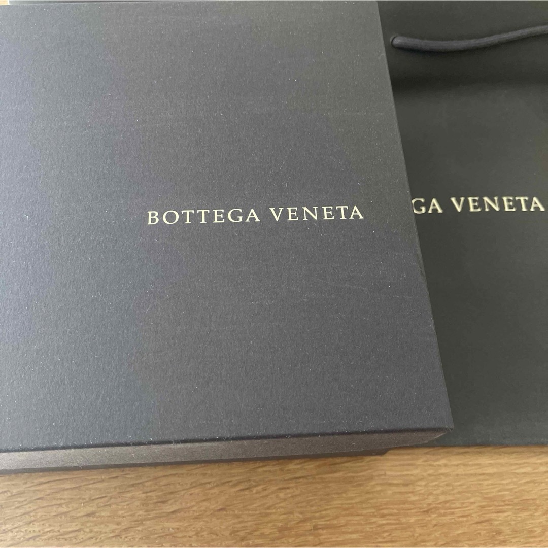 Bottega Veneta(ボッテガヴェネタ)の新宿伊勢丹購入　ボッテガべネタ新品未使用ポーチ レディースのファッション小物(ポーチ)の商品写真