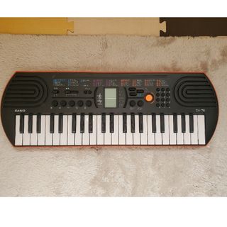 カシオ(CASIO)のカシオ 電子キーボード SA-76(1台)　中古(キーボード/シンセサイザー)