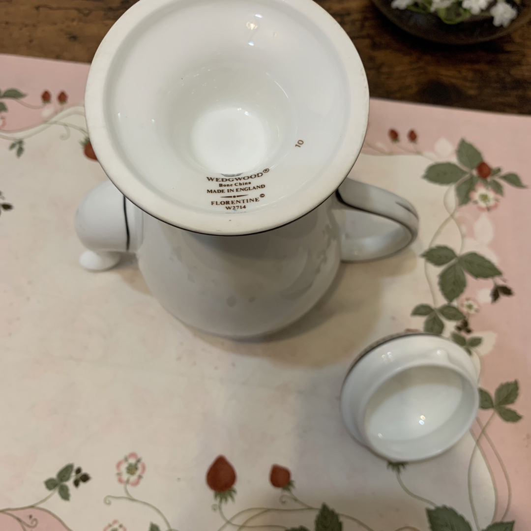 ウェッジウッド フロレンティーン ターコイズ コーヒーポット ウェッジウッド フロレンティーン ターコイズ コーヒーポット