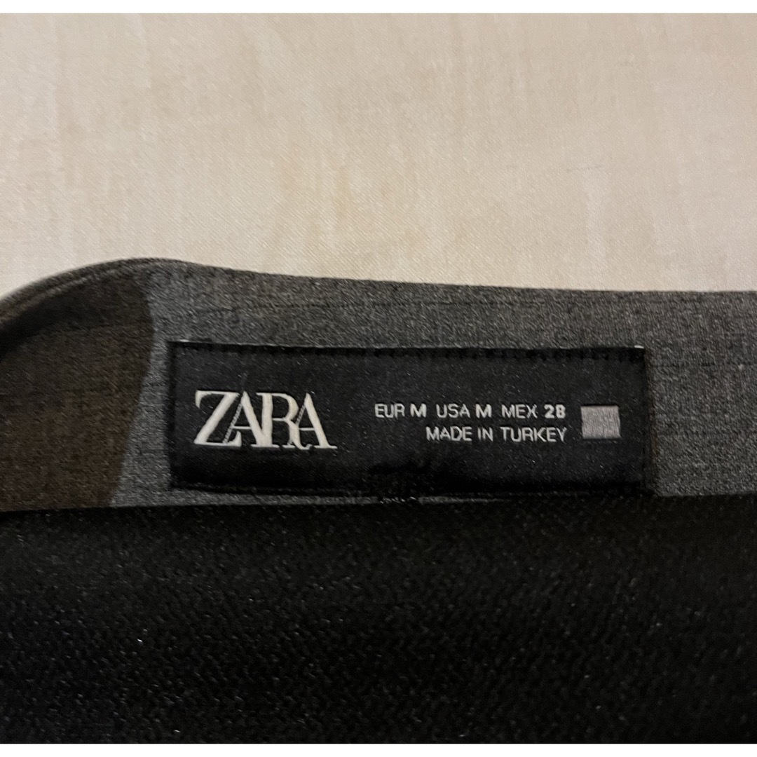 ZARA(ザラ)のZARA スリットディテールスコート レディースのパンツ(ショートパンツ)の商品写真