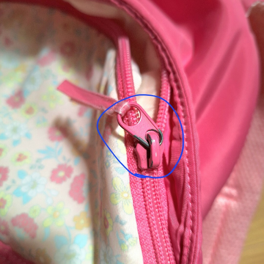 Branshes(ブランシェス)のbranshesの子供バッグ　通園バッグ　ピンク　Mサイズ キッズ/ベビー/マタニティのこども用バッグ(通園バッグ)の商品写真