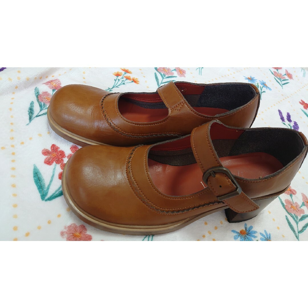 パンプス　22.0cm　キャメル　太ヒール　おでこ靴　靴 レディースの靴/シューズ(ハイヒール/パンプス)の商品写真