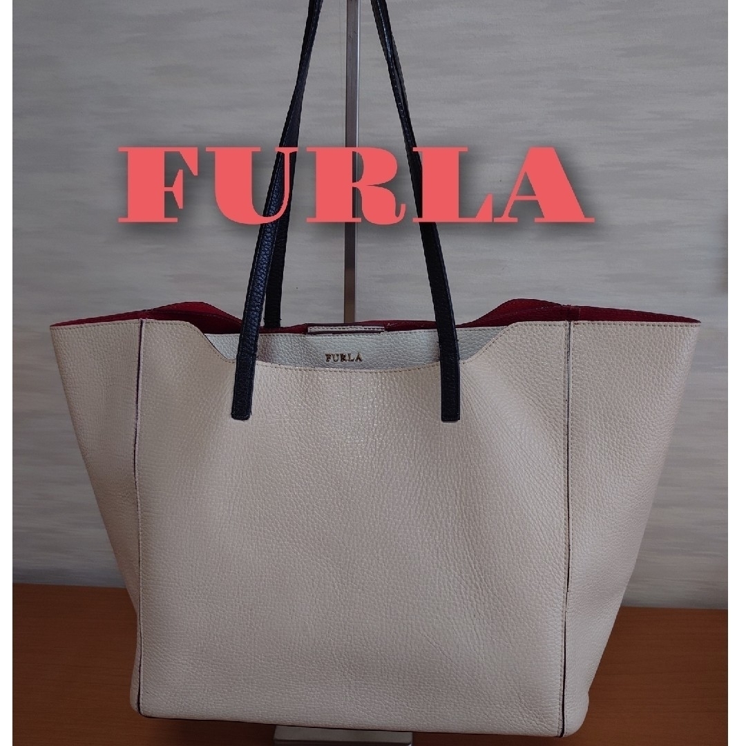 Furla(フルラ)の美品 FURLA フルラ トートバッグ メンズ 大容量 パソコン Ａ4ok 白 メンズのバッグ(トートバッグ)の商品写真