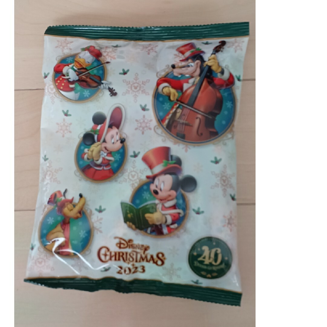 Disney(ディズニー)のディズニー　クリスマス　キャラメルクリスマスキャラメル　2023 食品/飲料/酒の食品(菓子/デザート)の商品写真