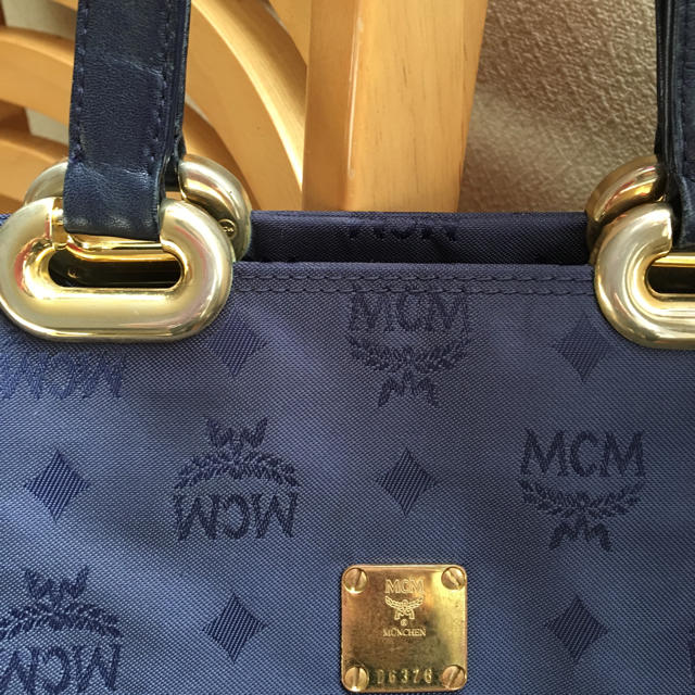 MCM(エムシーエム)の専用   MCM ナイロン ハンドバッグ レディースのバッグ(ハンドバッグ)の商品写真