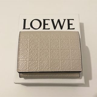 ロエベ(LOEWE)のLOEWE リピート トライフォールド ウォレット ライトオーツ　レザー(財布)