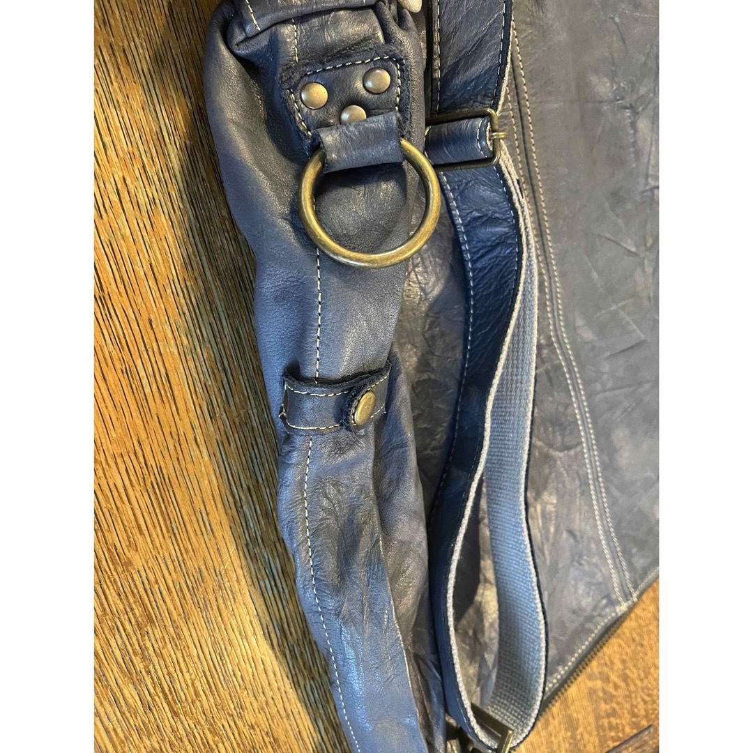 LUCA ショルダーバック  レザー　革 メンズのバッグ(ショルダーバッグ)の商品写真