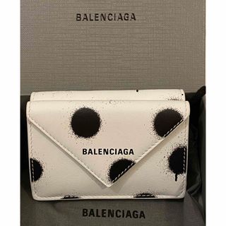 バレンシアガ(Balenciaga)のバレンシアガ BALENCIAGA   三つ折り財布 ホワイト　ドット　水玉(財布)