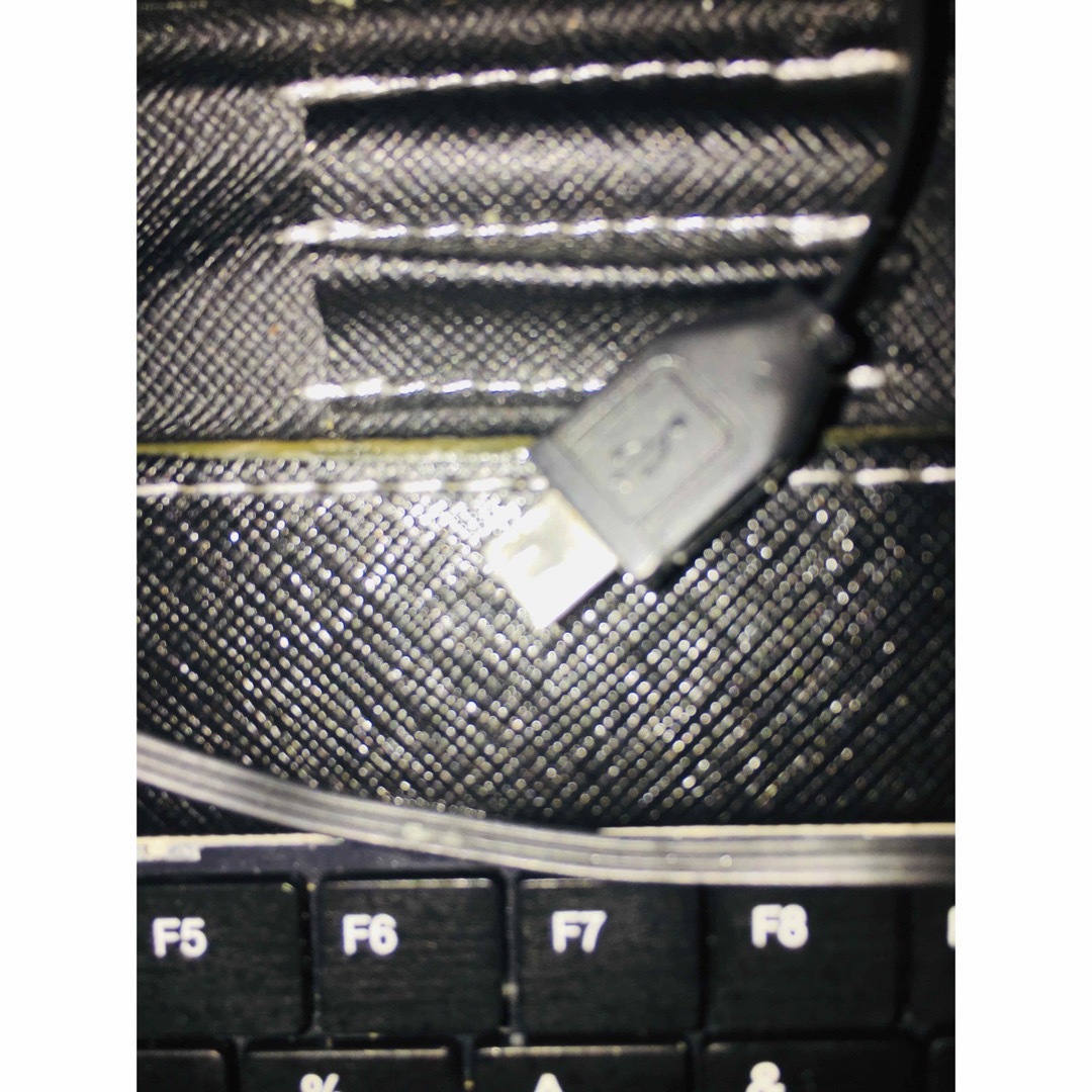 7インチタブレットカバーキーボード付き スマホ/家電/カメラのPC/タブレット(その他)の商品写真