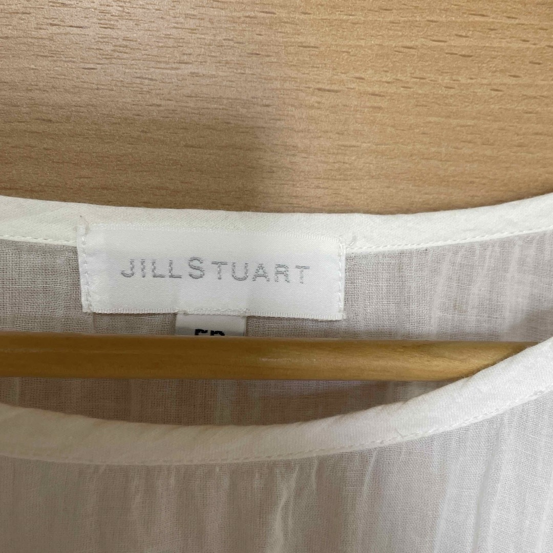 JILLSTUART(ジルスチュアート)の刺繍　半袖シャツ　JILL STURT レディースのトップス(シャツ/ブラウス(半袖/袖なし))の商品写真