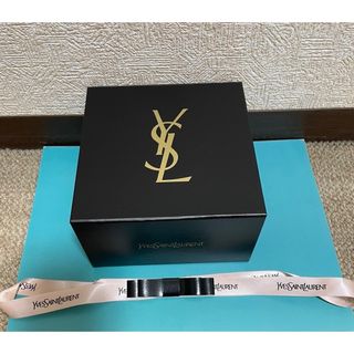 Yves Saint Laurent - イヴ・サンローラン　空き箱　ギフトボックス