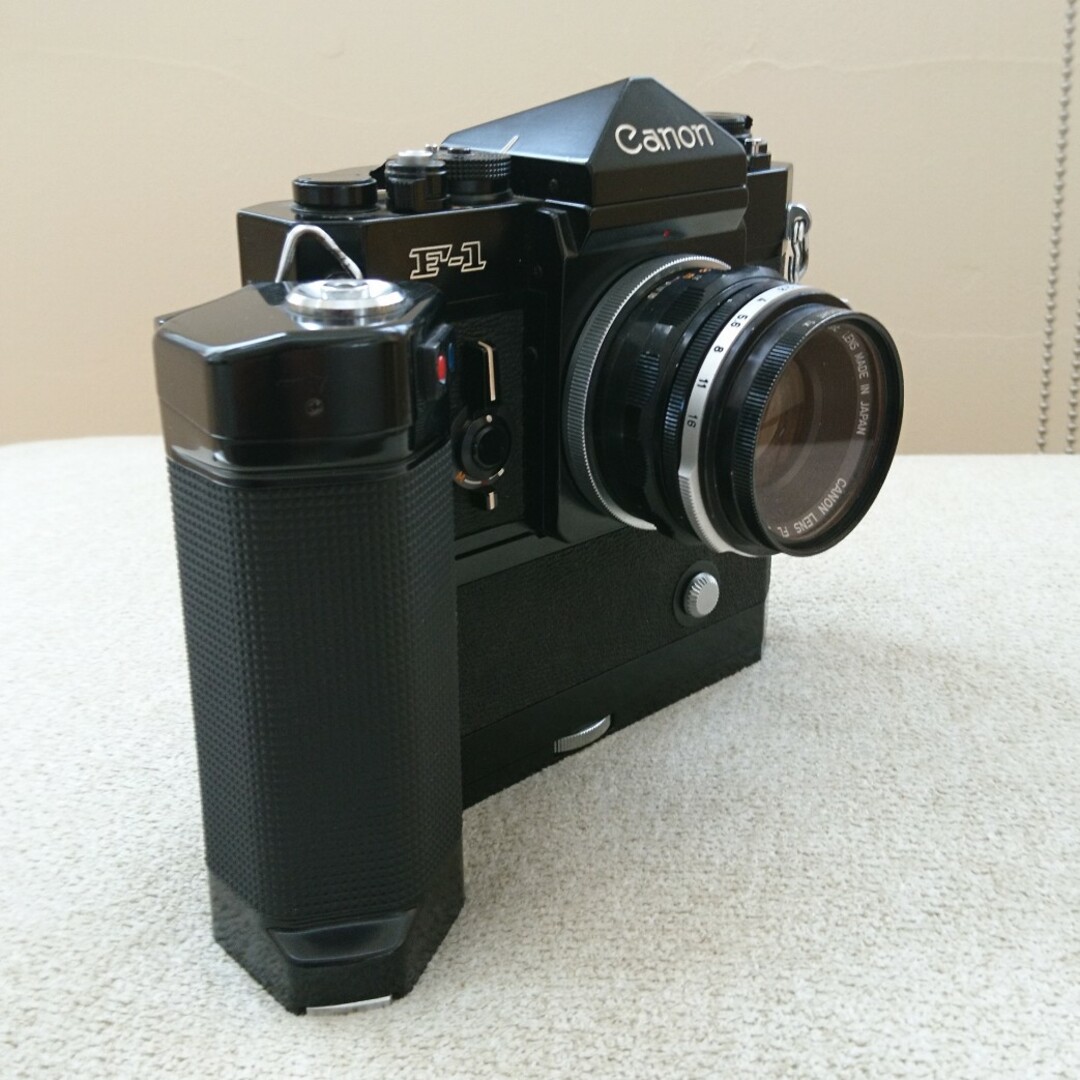 Canon(キヤノン)のase様 Canon F-1 モータードライブ・レンズ付き スマホ/家電/カメラのカメラ(フィルムカメラ)の商品写真